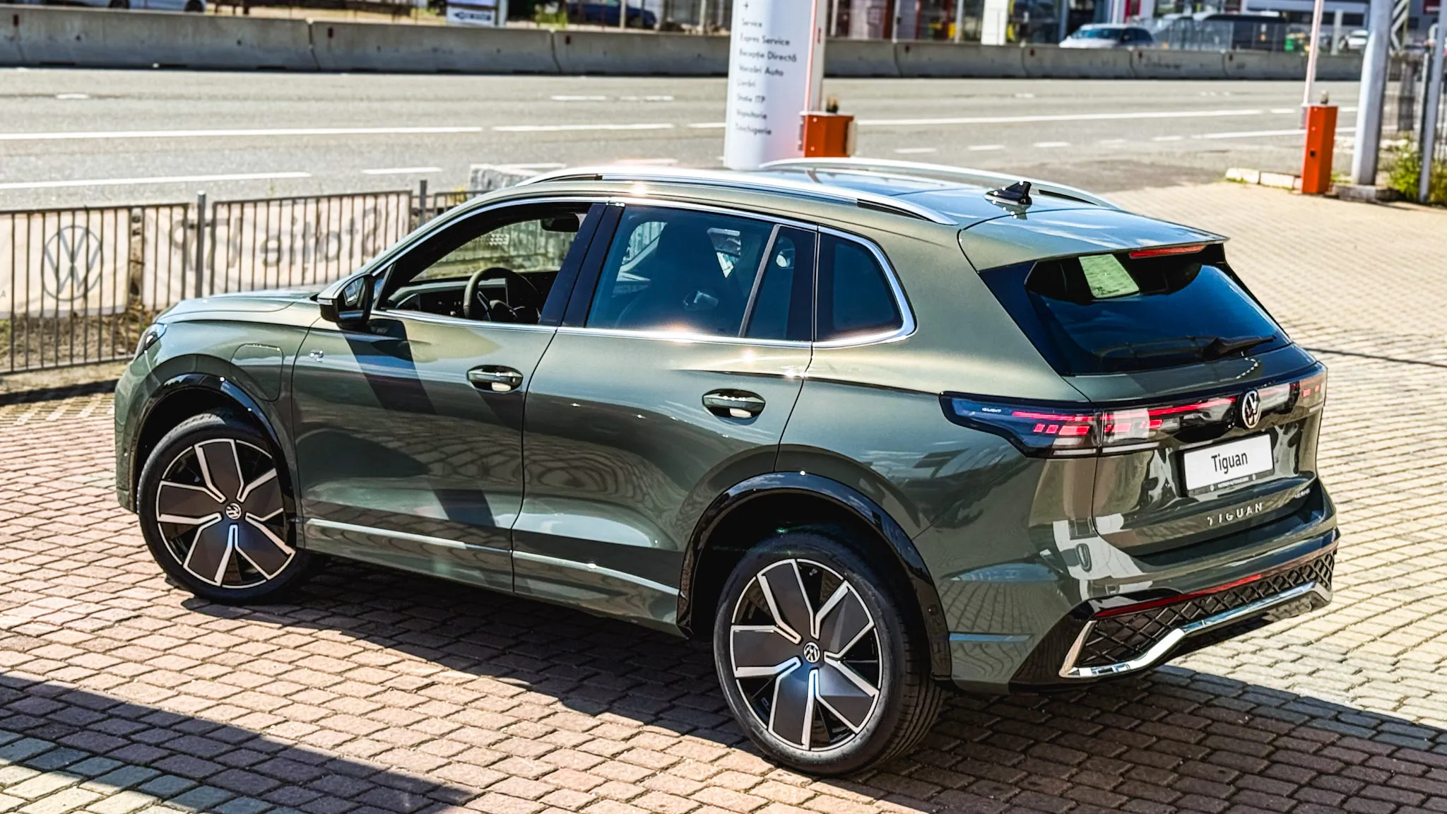 Imaginea unui Tiguan Sport Hybrid 1,5 TSI DSG