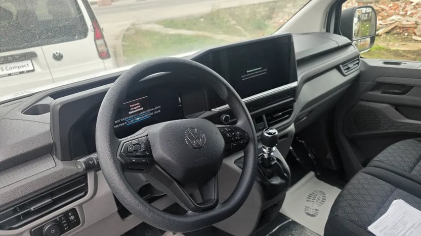 Slika T7 Transporter Furgon KR