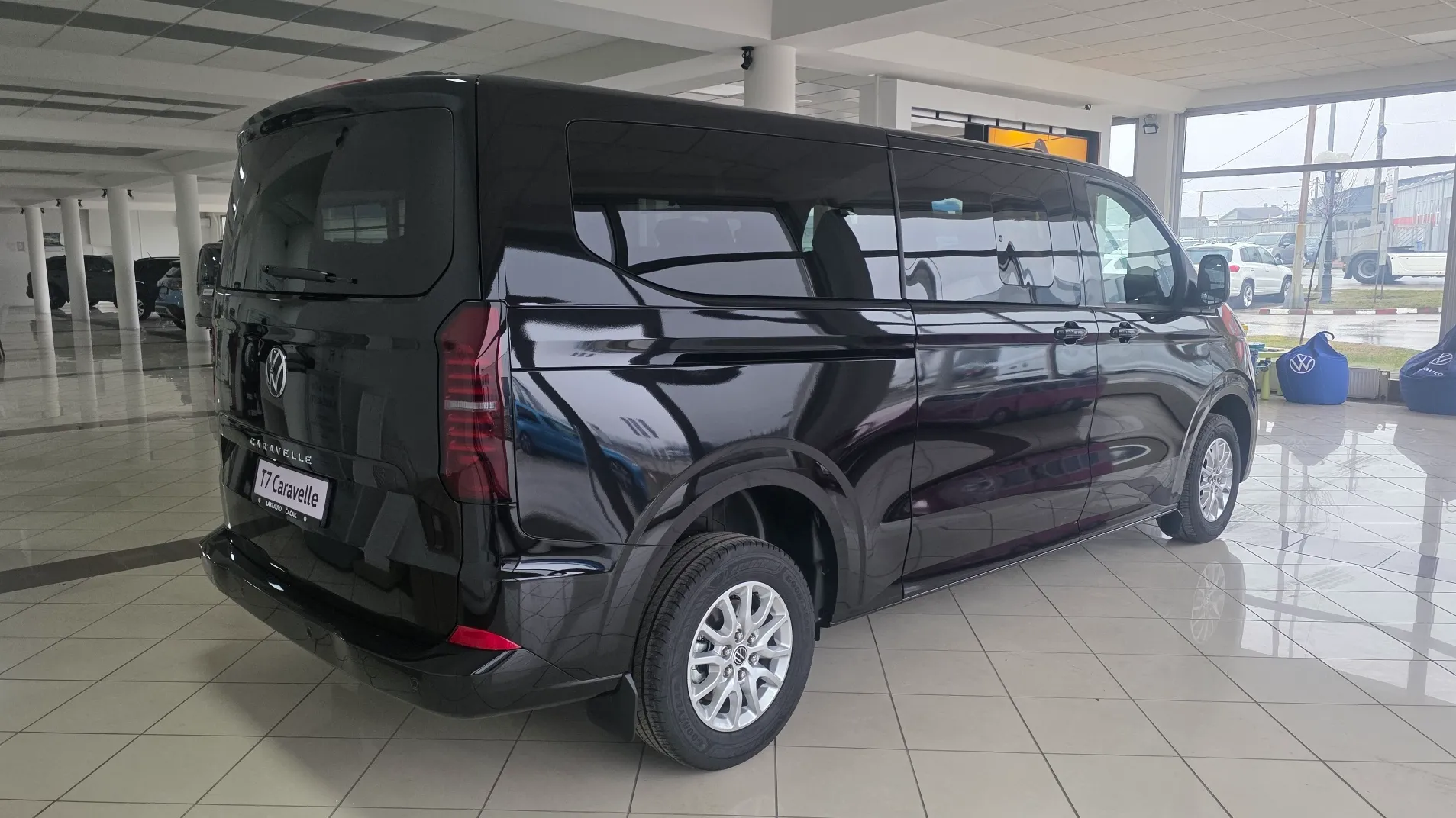 Slika T7 Caravelle Life LR