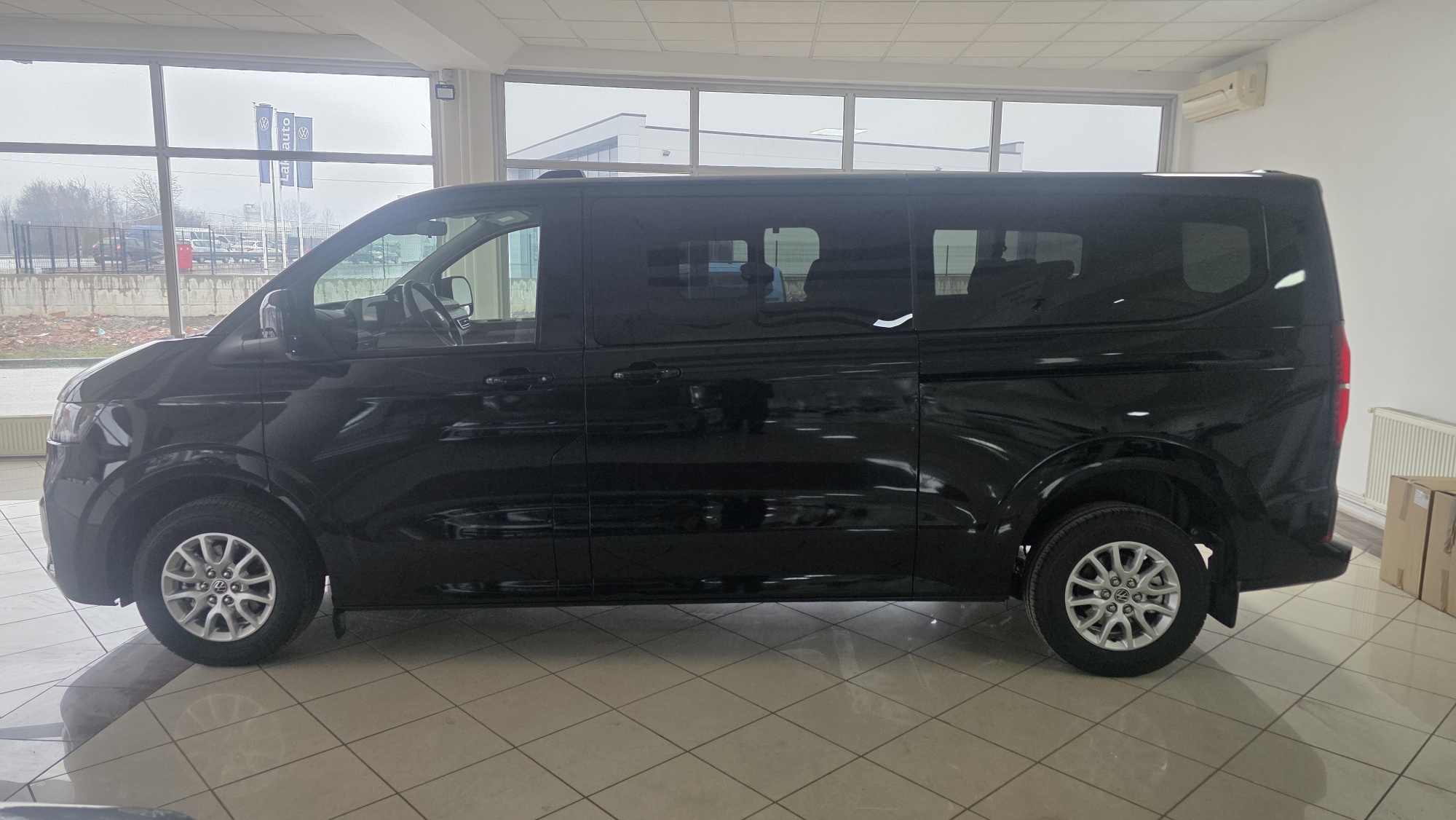 Slika T7 Caravelle Life LR