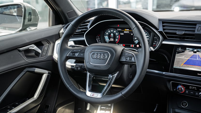Obrázok Q3 Sportback Sline 35 TFSI STR