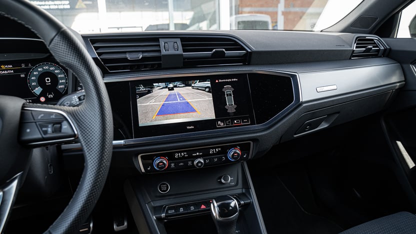 Obrázok Q3 Sportback Sline 35 TFSI STR