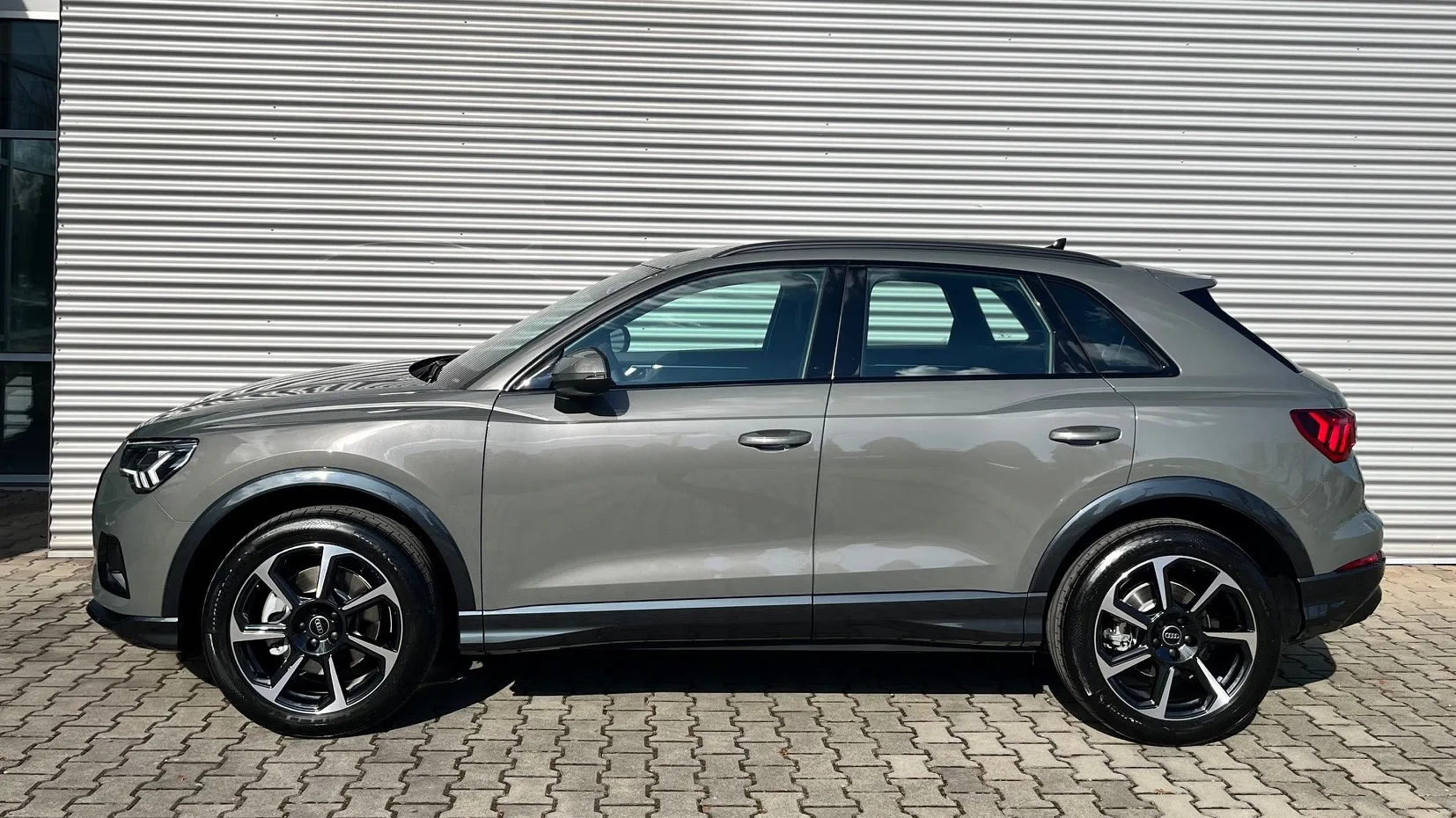 Obrázok Q3 advanced 40 TFSI quattro STR