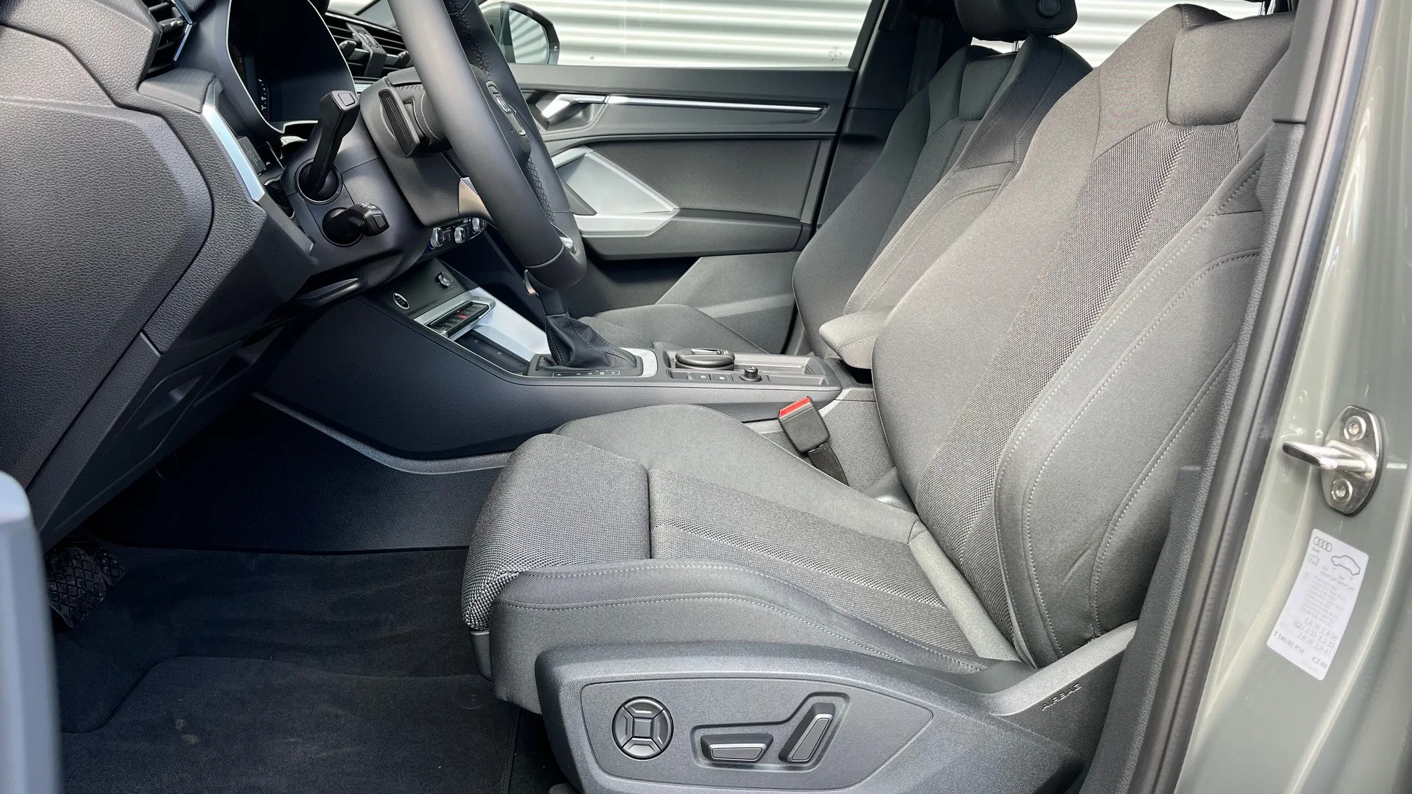 Obrázok Q3 advanced 40 TFSI quattro STR