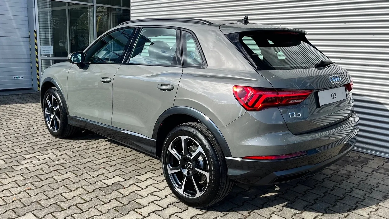 Obrázok Q3 advanced 40 TFSI quattro STR