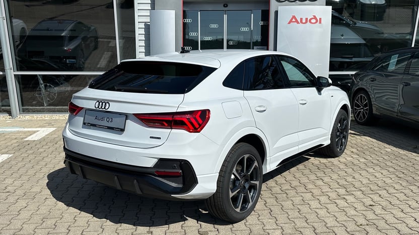 Obrázok Q3 Sportb. Sport edition 40 TFSI quattro