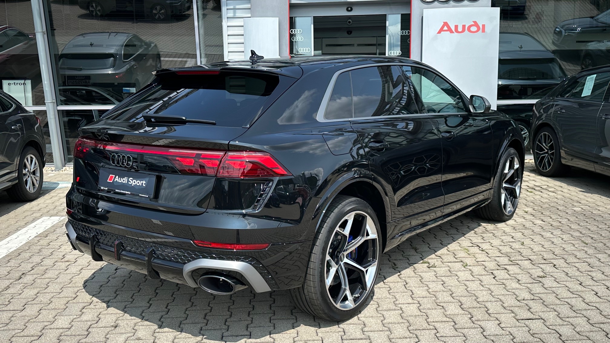 Obrázok RSQ8 performance TFSI quattro