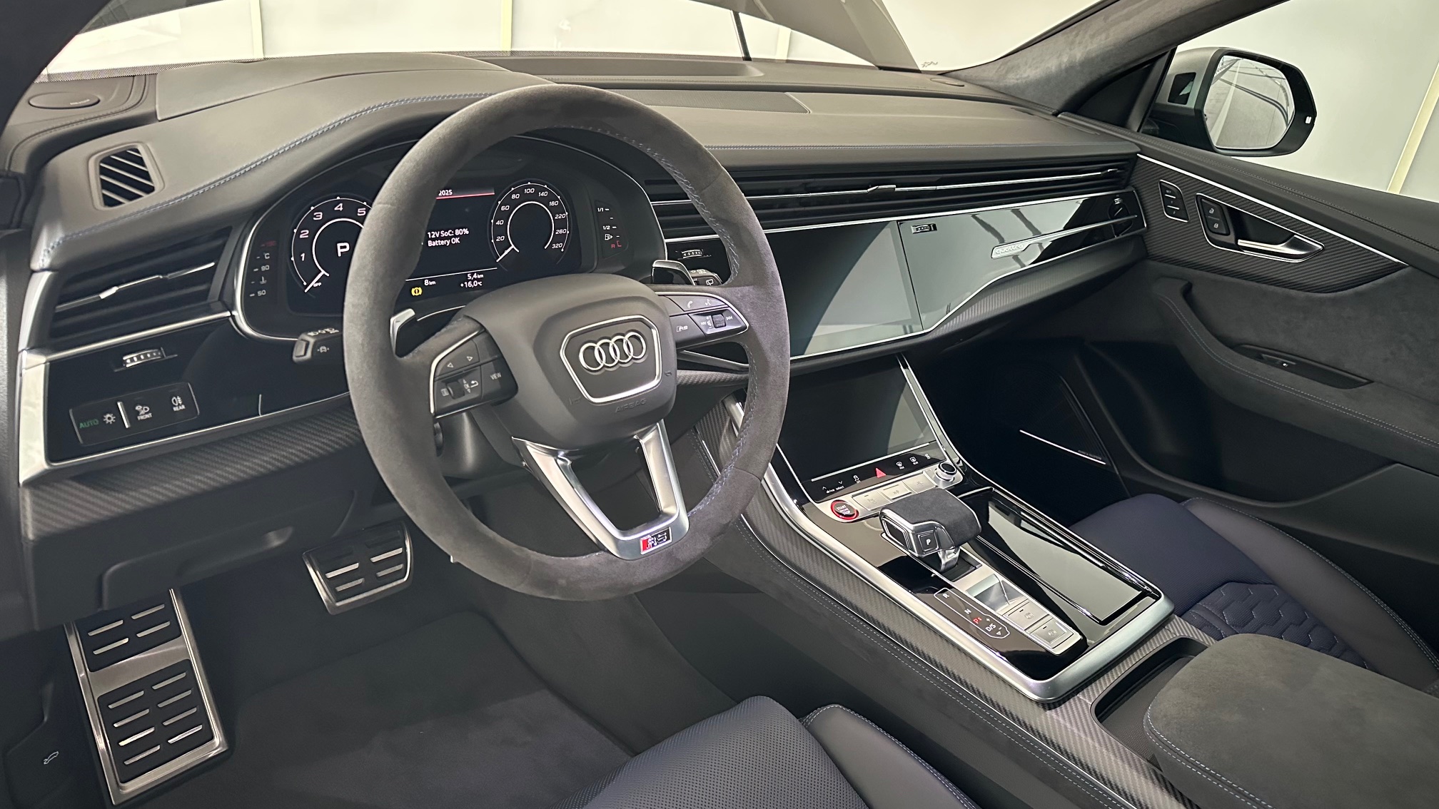 Obrázok RSQ8 performance TFSI quattro