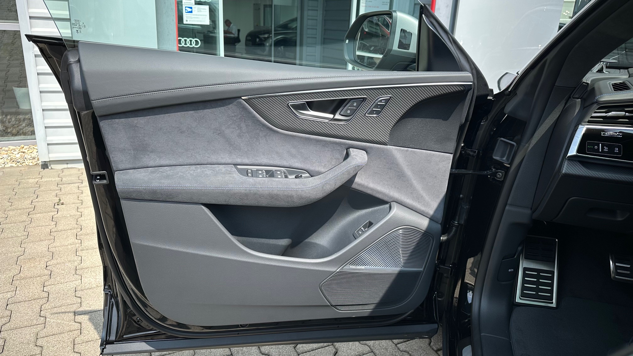 Obrázok RSQ8 performance TFSI quattro