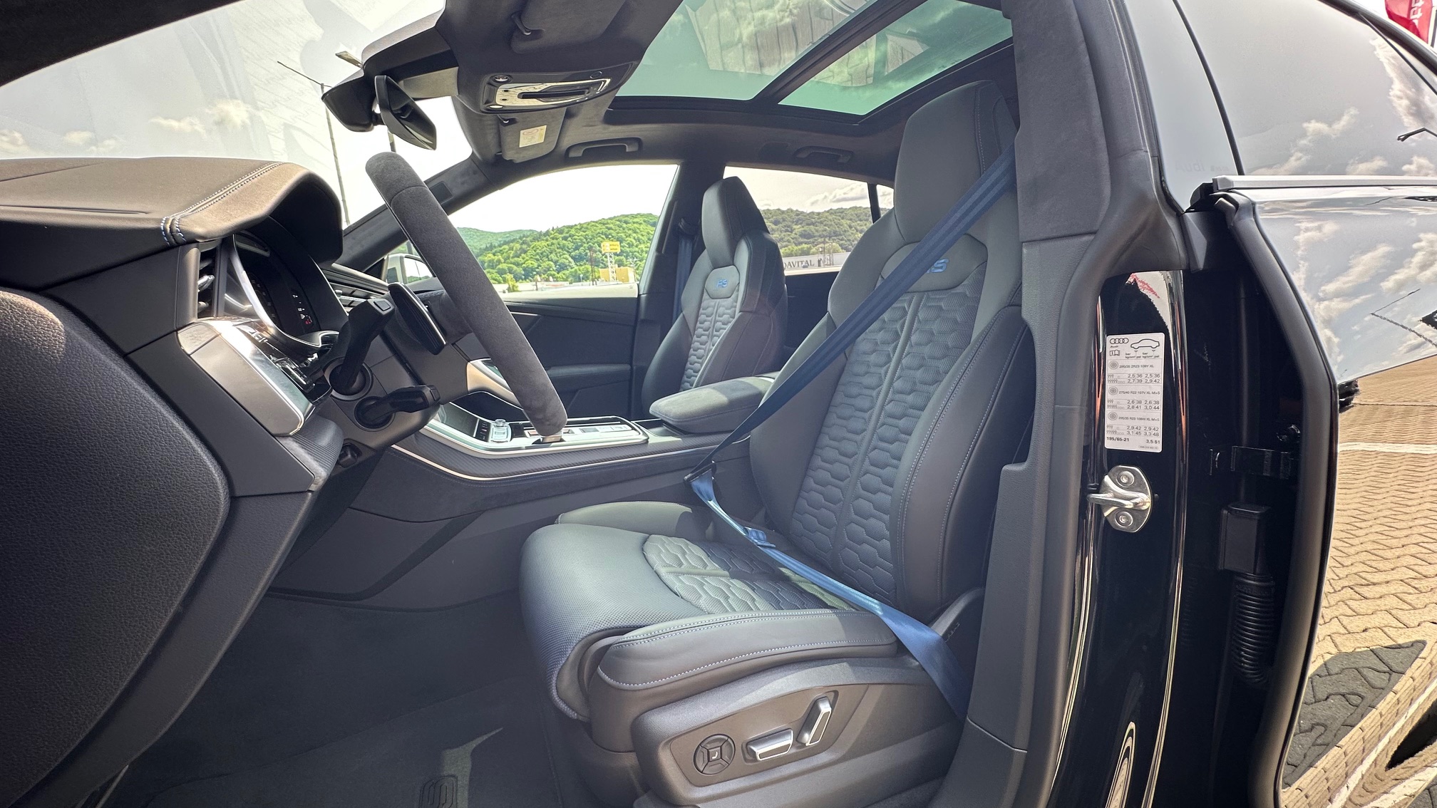 Obrázok RSQ8 performance TFSI quattro