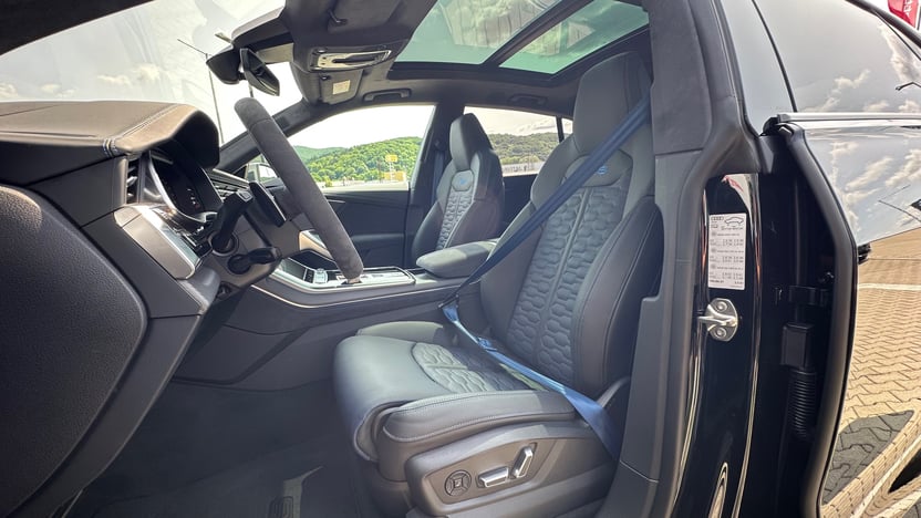 Obrázok RSQ8 performance TFSI quattro