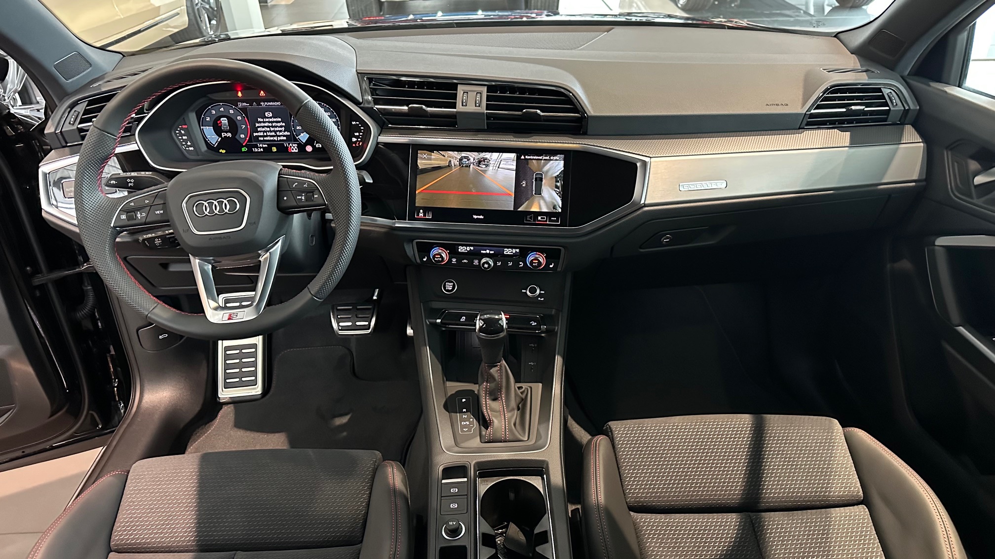 Obrázok Q3 Sport edition 40 TFSI quattro STR