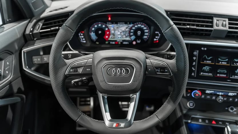Obrázok Q3 Sport edition 40 TFSI quattro STR