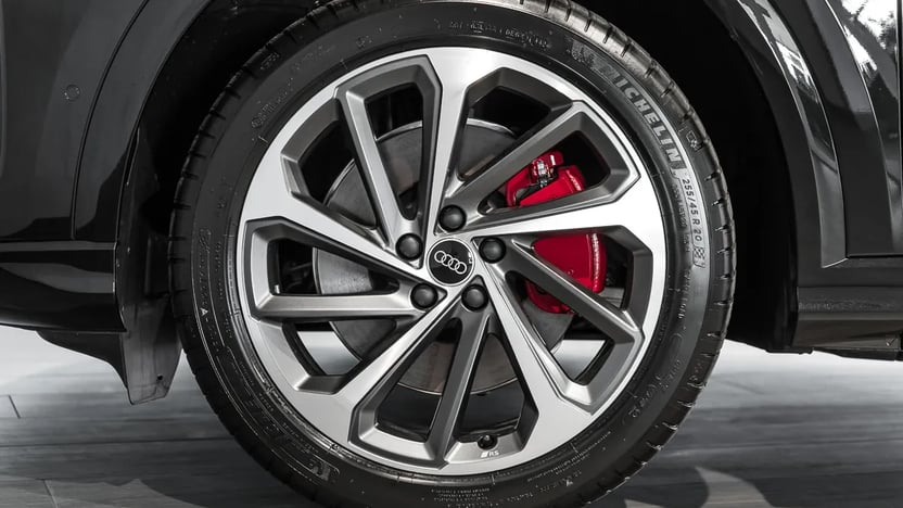 Obrázok Q5 SUV TDI quattro 150kW STR