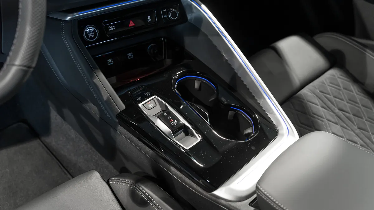 Obrázok Q5 SUV TDI quattro 150kW STR