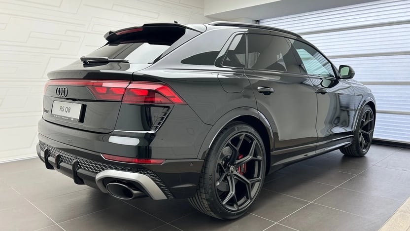 Obrázok RSQ8 performance TFSI quattro