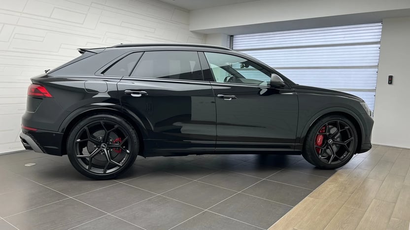 Obrázok RSQ8 performance TFSI quattro