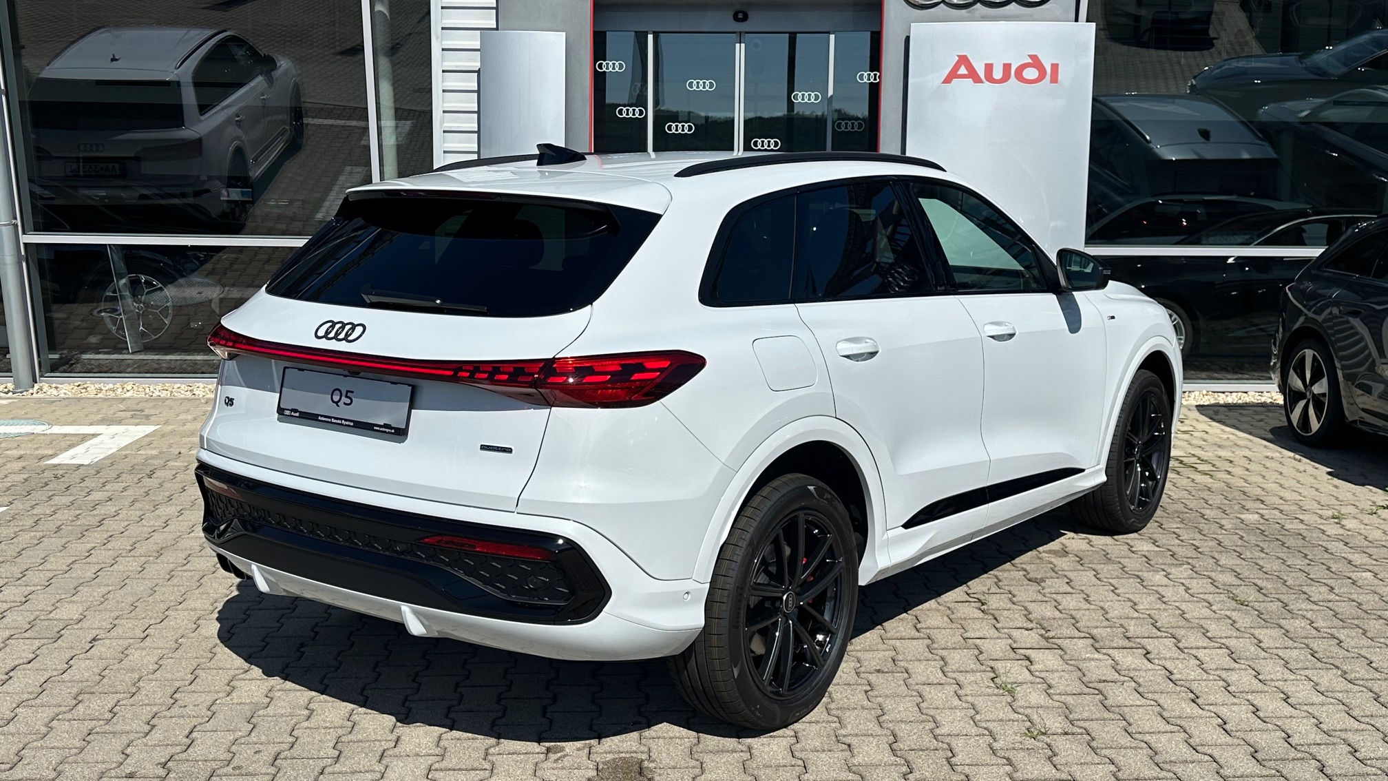 Obrázok Q5 SUV TDI quattro 150kW STR
