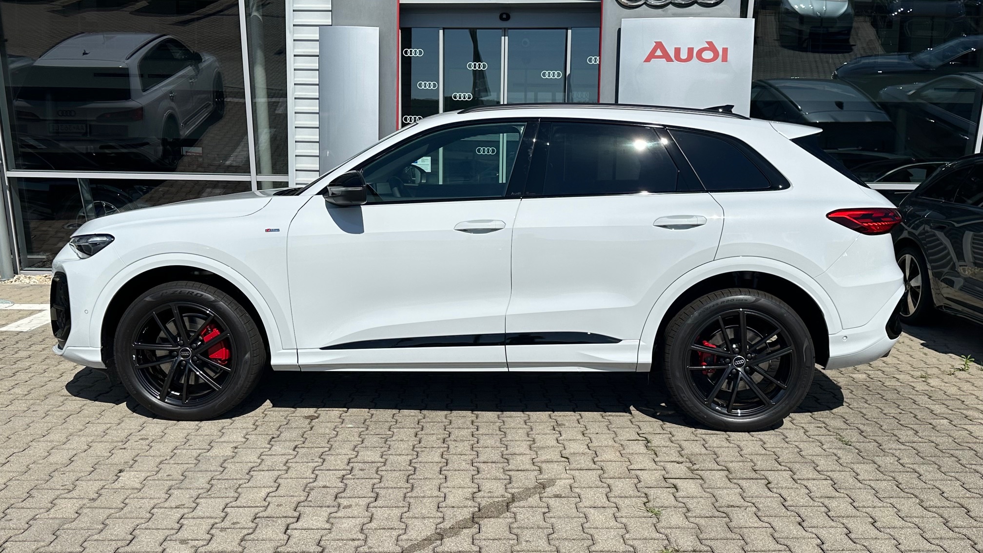 Obrázok Q5 SUV TDI quattro 150kW STR