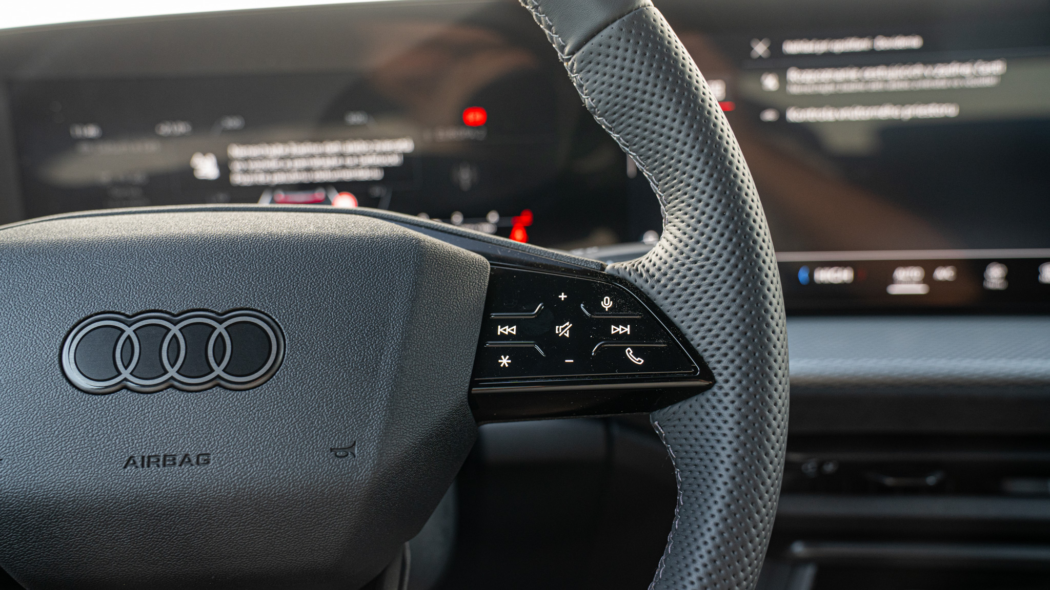 Obrázok Q5 SUV TDI quattro 150kW STR