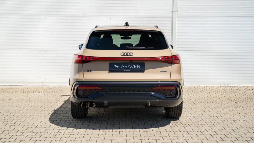 Obrázok Q5 SUV TDI quattro 150kW STR