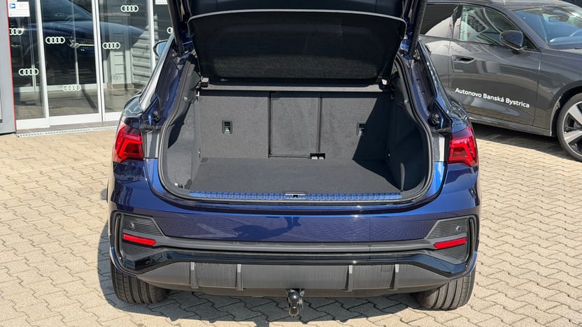 Obrázok Q3 Sportb. Sport edition 40 TFSI quattro