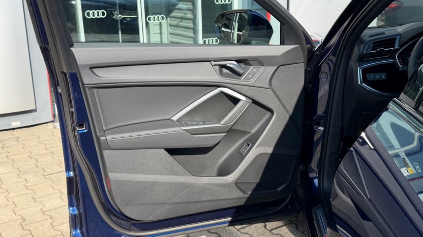 Obrázok Q3 Sportb. Sport edition 40 TFSI quattro