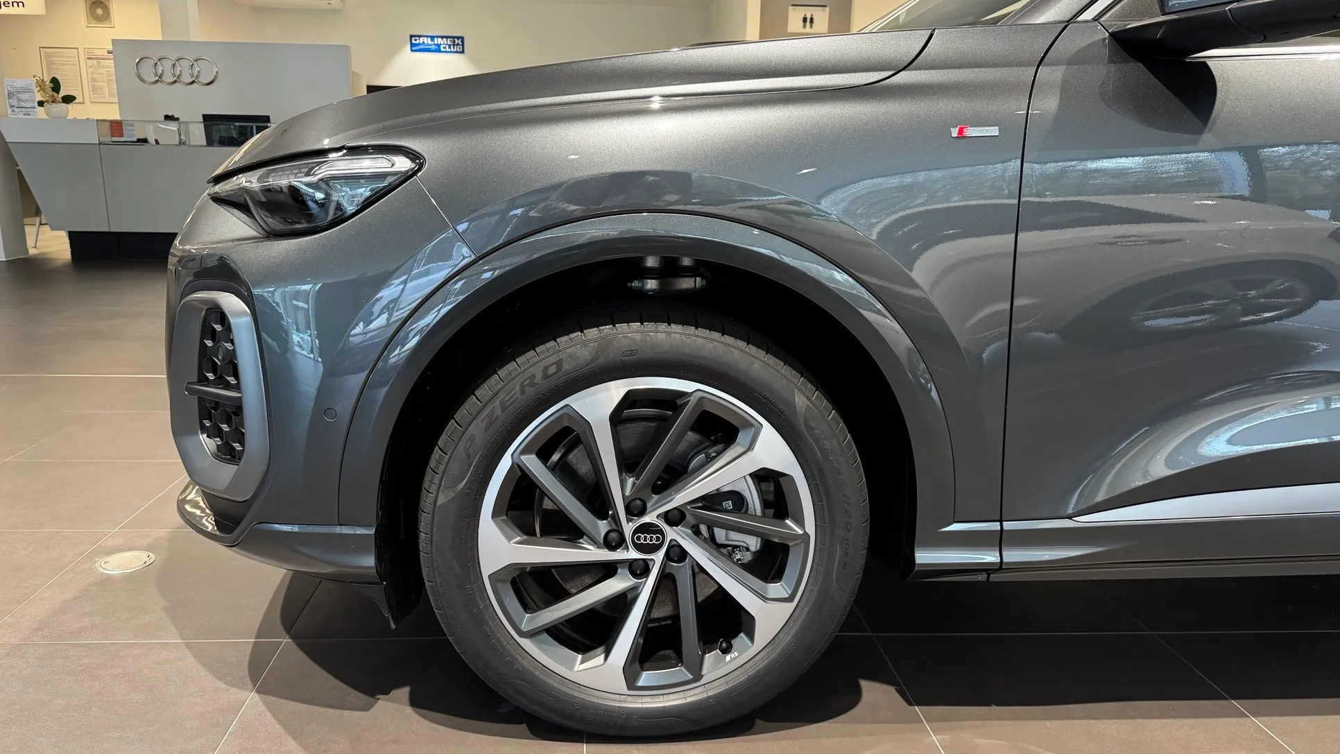 Obrázok Q5 SUV TDI quattro 150kW STR