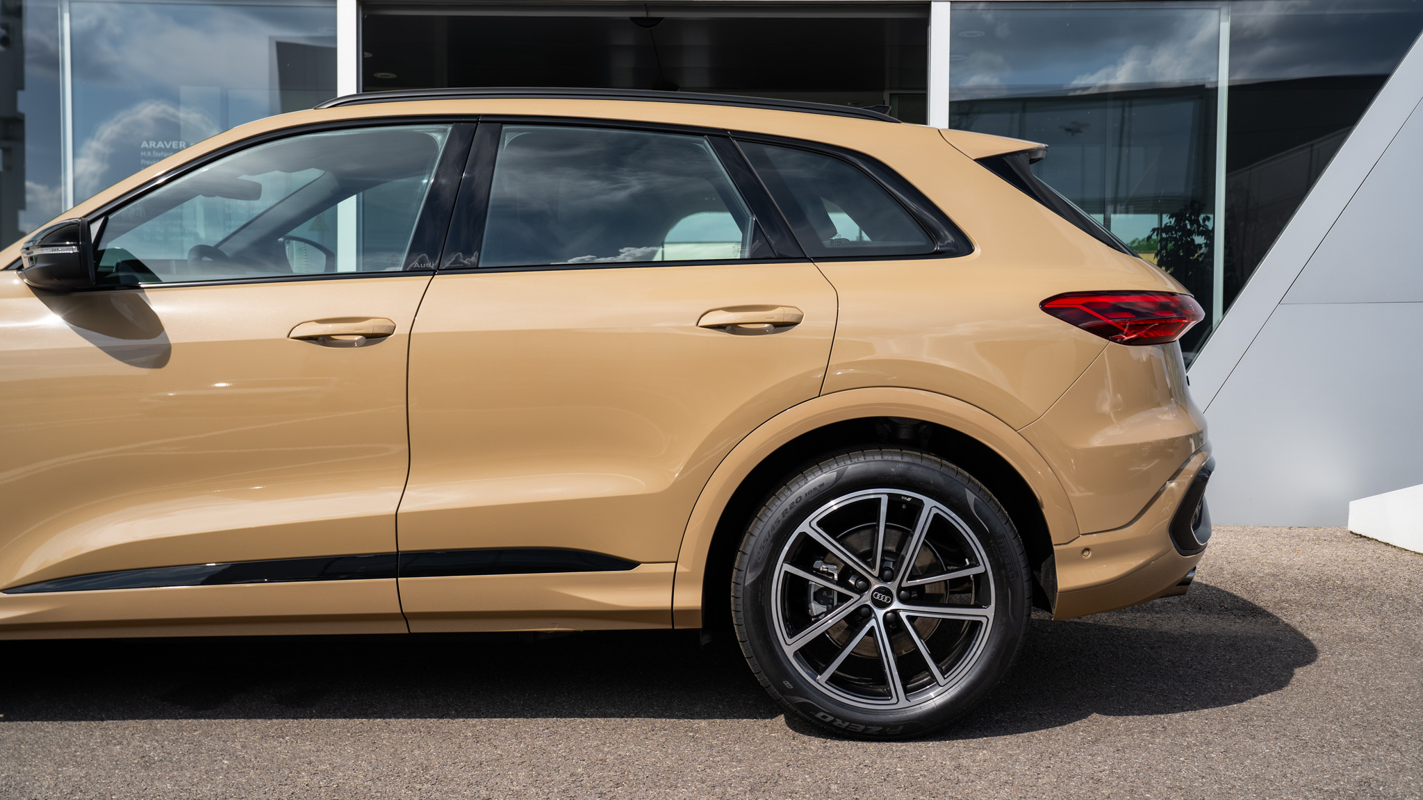 Obrázok Q5 SUV TDI quattro 150kW STR