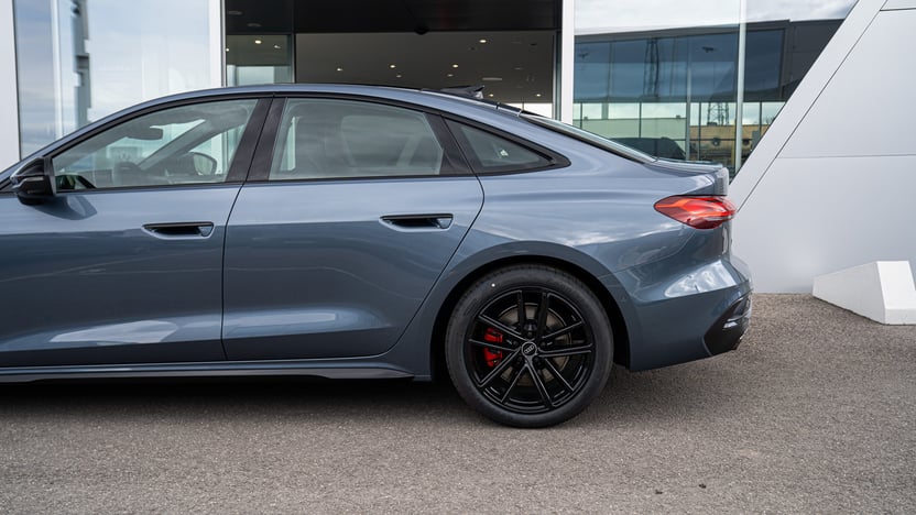 Obrázok A5 Limuzína TDI quattro 150kW STR