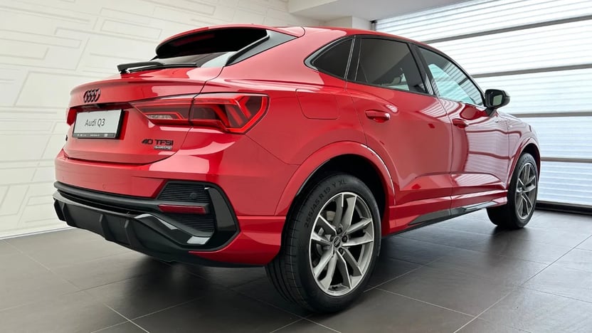 Obrázok Q3 Sportb. Sport edition 40 TFSI quattro