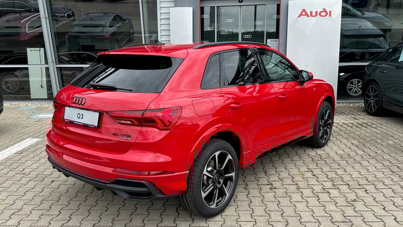 Obrázok Q3 Sport edition 40 TFSI quattro STR