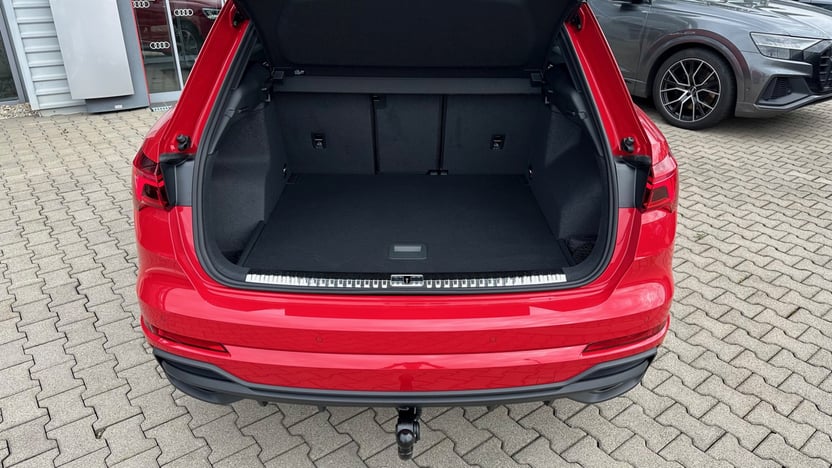 Obrázok Q3 Sport edition 40 TFSI quattro STR