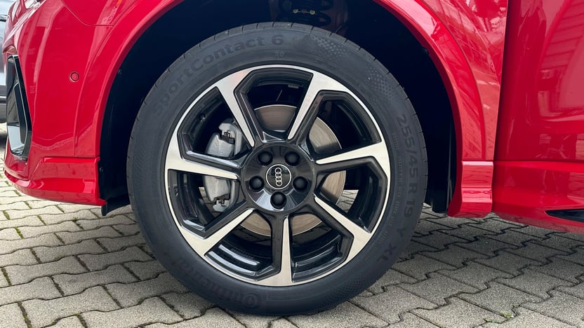 Obrázok Q3 Sport edition 40 TFSI quattro STR