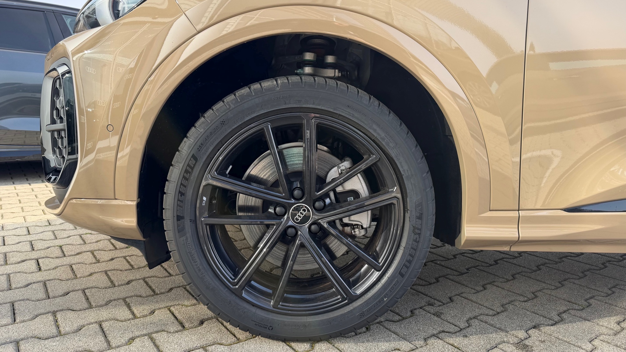 Obrázok Q5 SUV TDI quattro 150kW STR