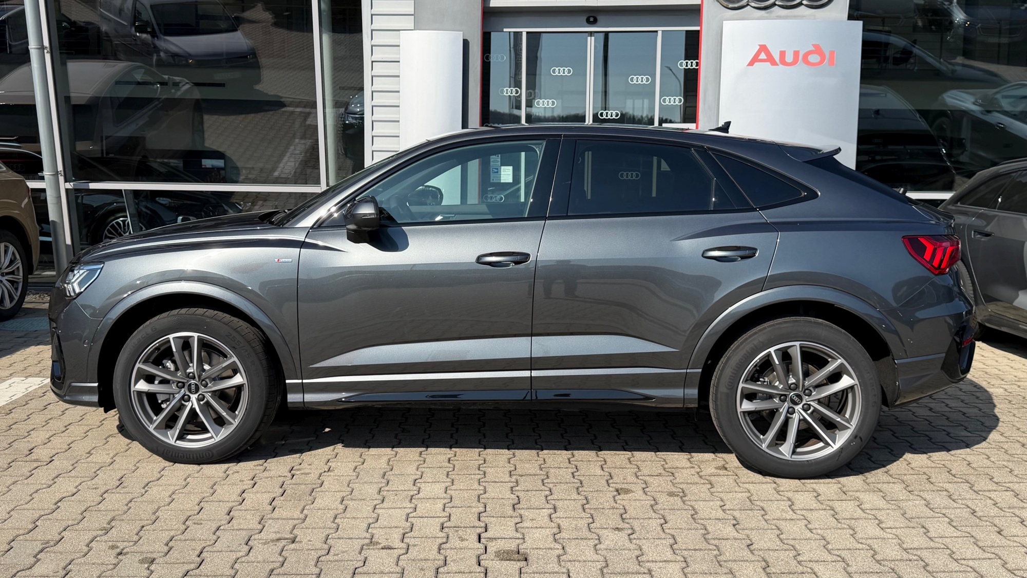 Obrázok Q3 Sportb. Sport edition 40 TFSI quattro