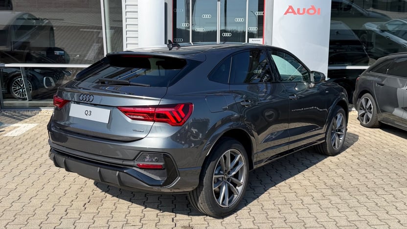 Obrázok Q3 Sportb. Sport edition 40 TFSI quattro
