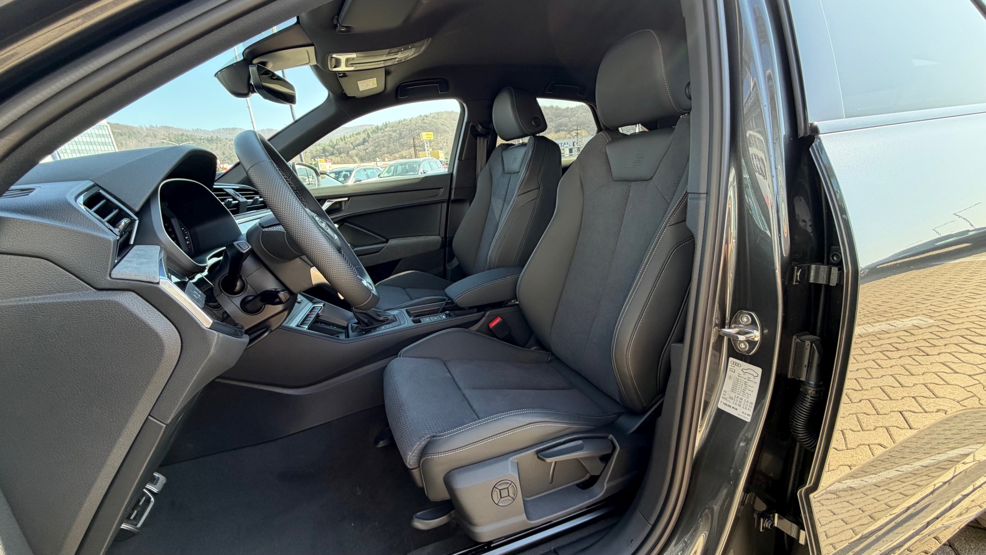Obrázok Q3 Sportb. Sport edition 40 TFSI quattro