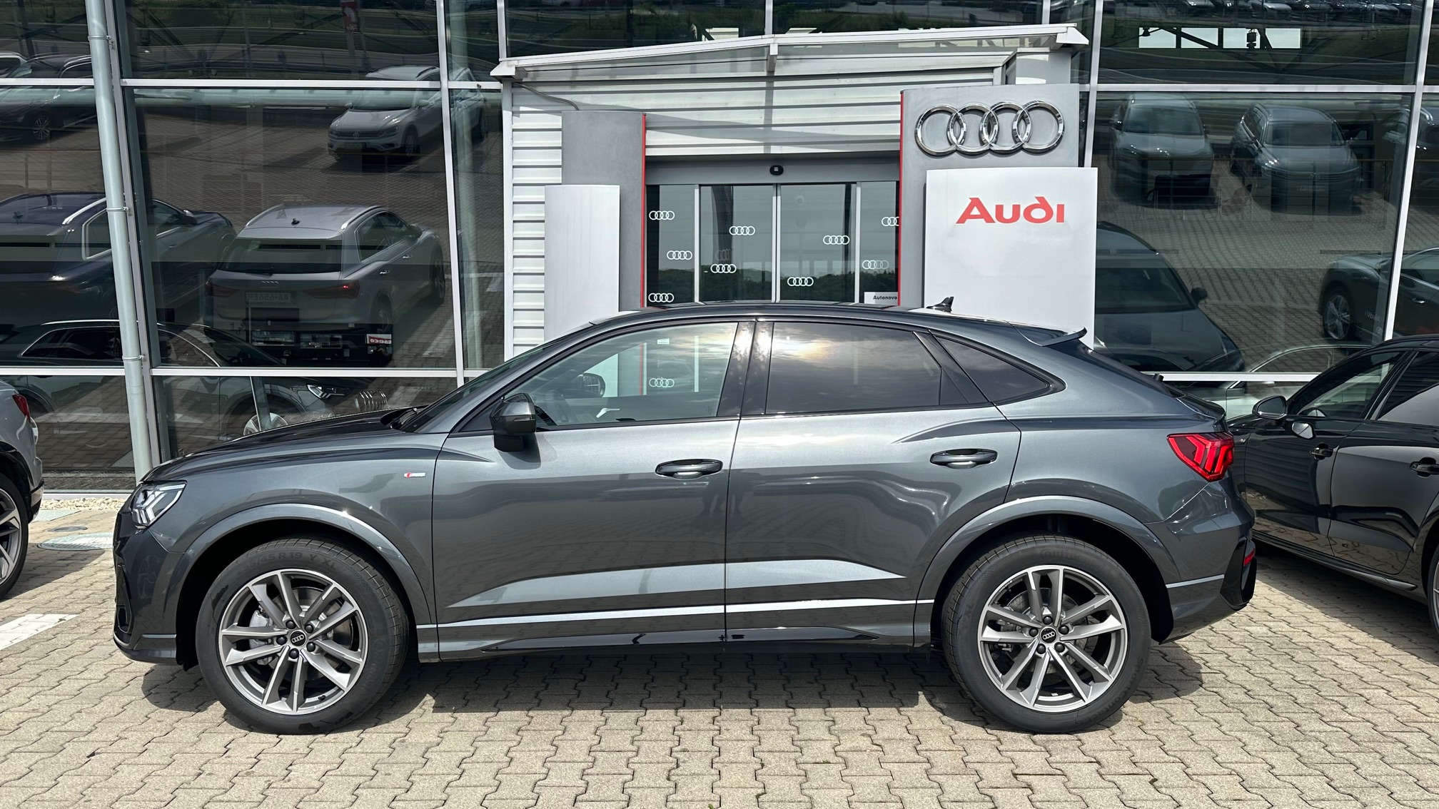 Obrázok Q3 Sportb. Sport edition 40 TFSI quattro