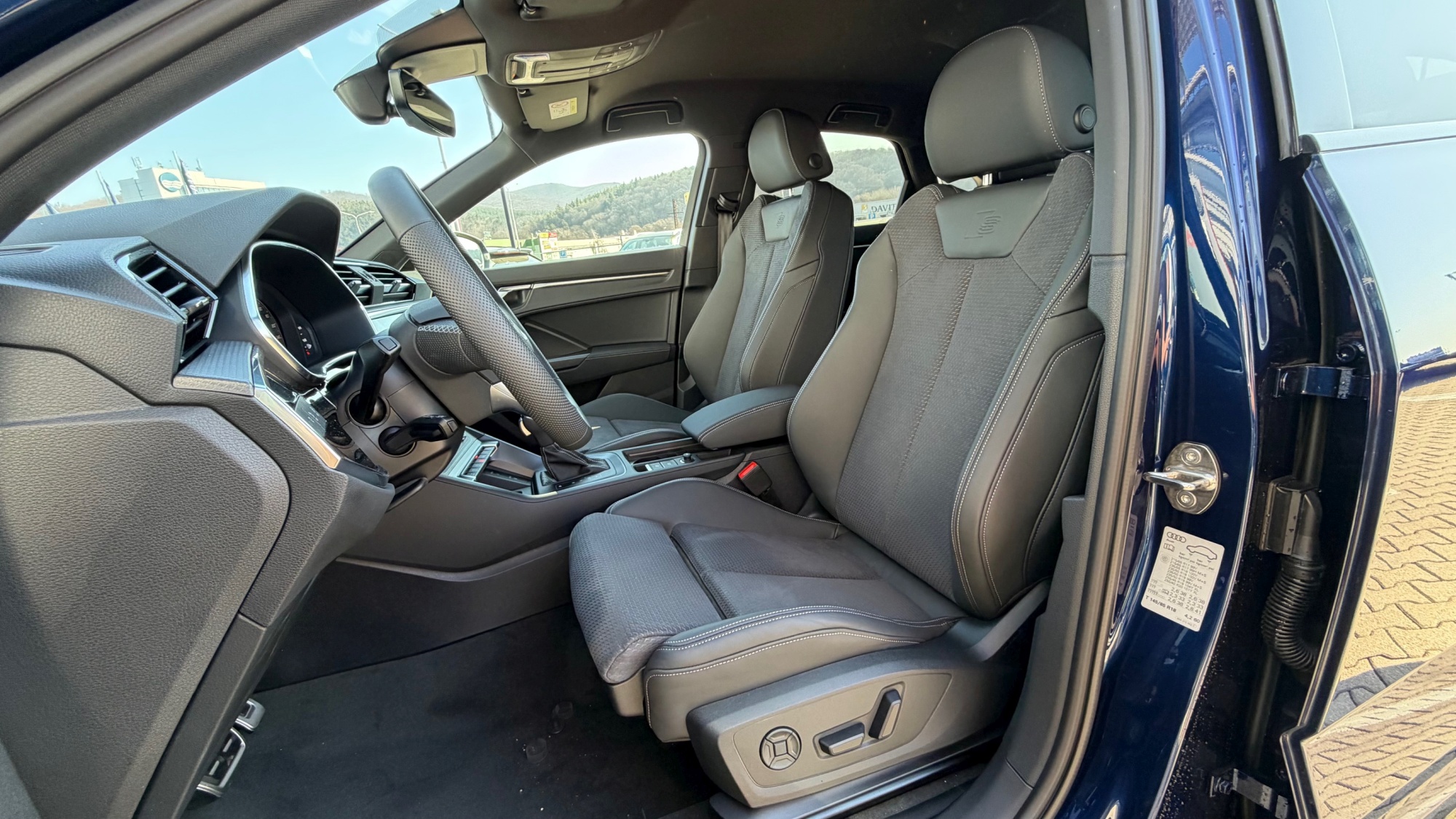 Obrázok Q3 Sportb. Sport edition 40 TFSI quattro