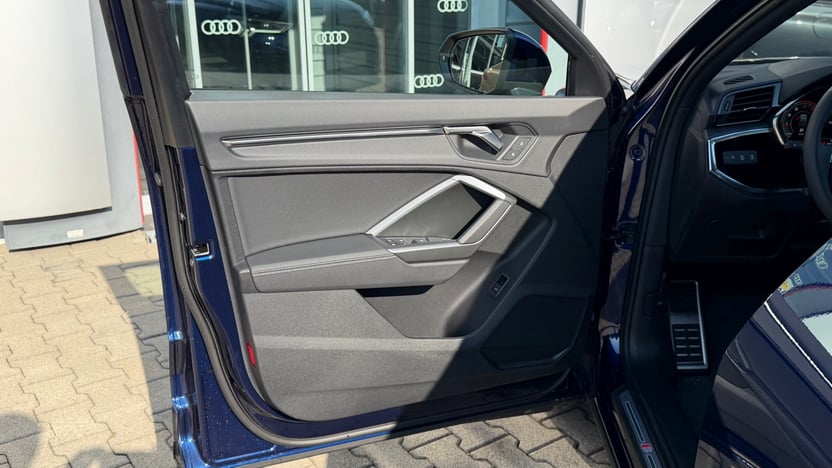 Obrázok Q3 Sportb. Sport edition 40 TFSI quattro