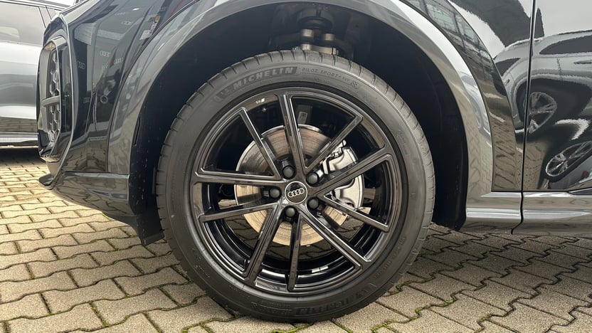 Obrázok Q5 SUV TFSI quattro 150kW STR