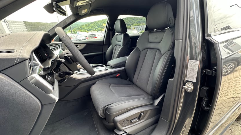 Obrázok Q7 S line 50 TDI quattro TT8