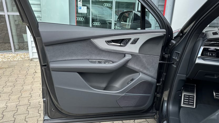 Obrázok Q7 S line 50 TDI quattro TT8