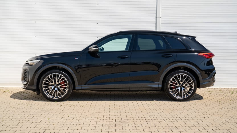 Obrázok Q5 SUV TDI quattro 150kW STR