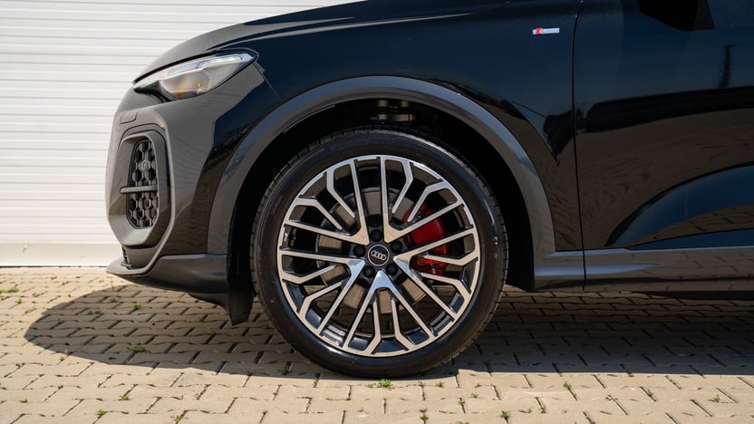 Obrázok Q5 SUV TDI quattro 150kW STR