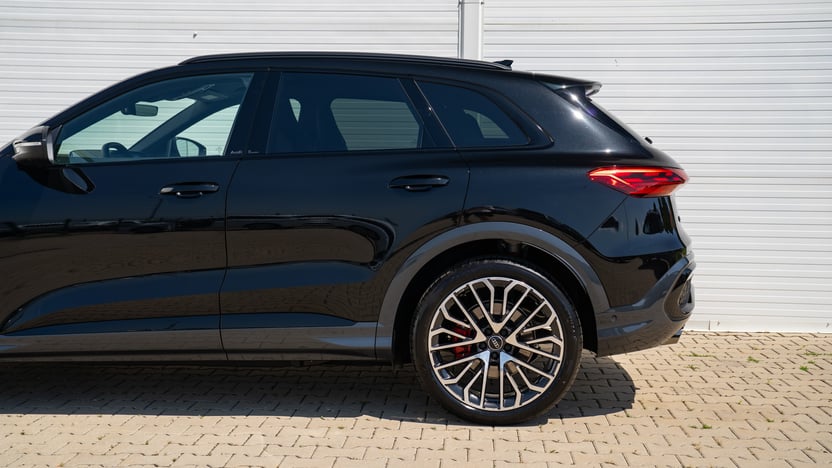 Obrázok Q5 SUV TDI quattro 150kW STR