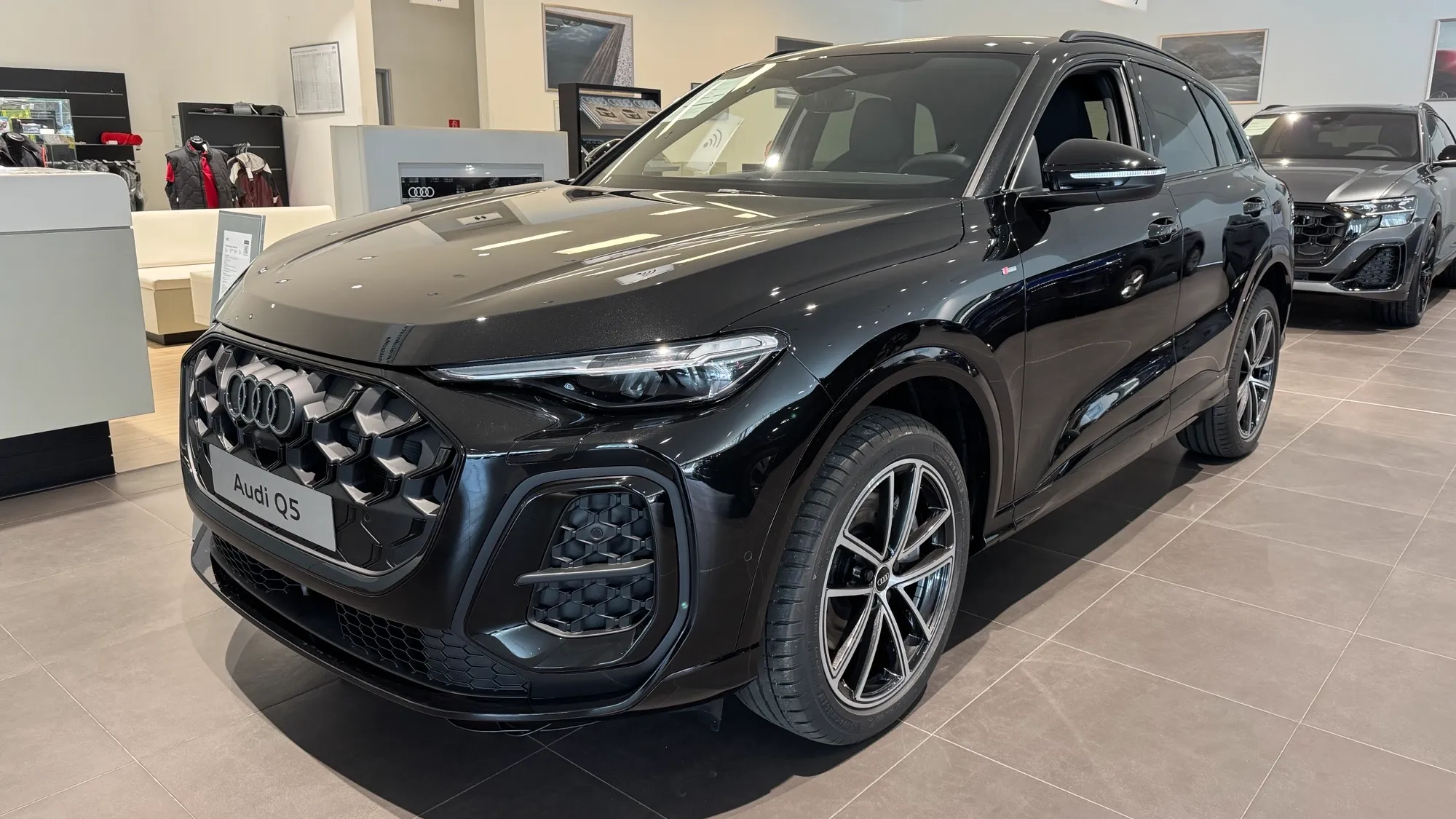 Obrázok Q5 SUV TDI quattro 150kW STR