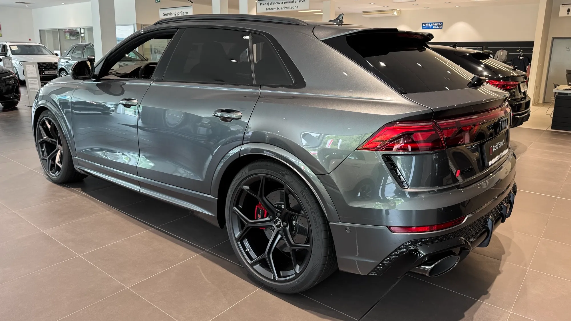 Obrázok RSQ8 performance TFSI quattro