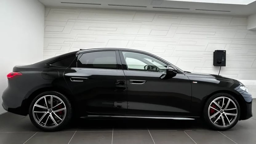 Obrázok A5 Limuzína TFSI quattro 150kW STR